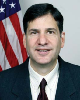 Tom Howder headshot